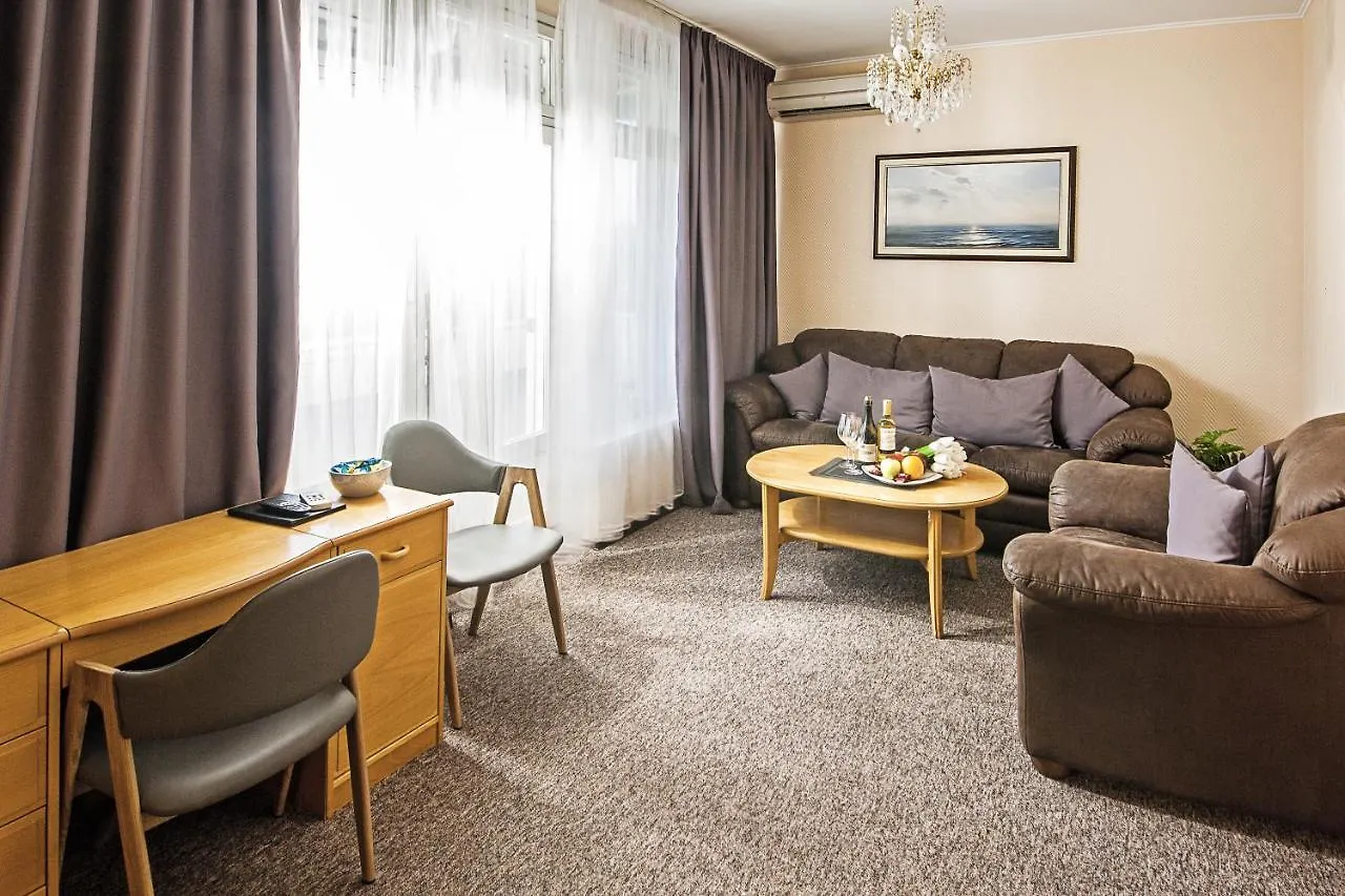 Mini-Hotel Kyivskyі מלון קייב